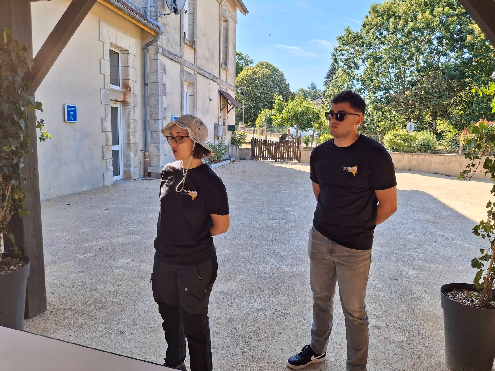 Enzo et Natacha, animateurs de la communauté de communes